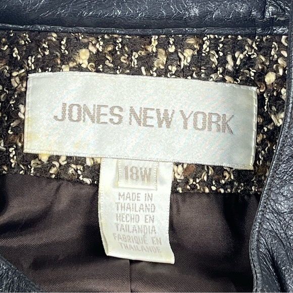 JONES NEW YORK wool tweed moto zip-up jacket with 100% leather trim - size 18W - Picture 3 of 6